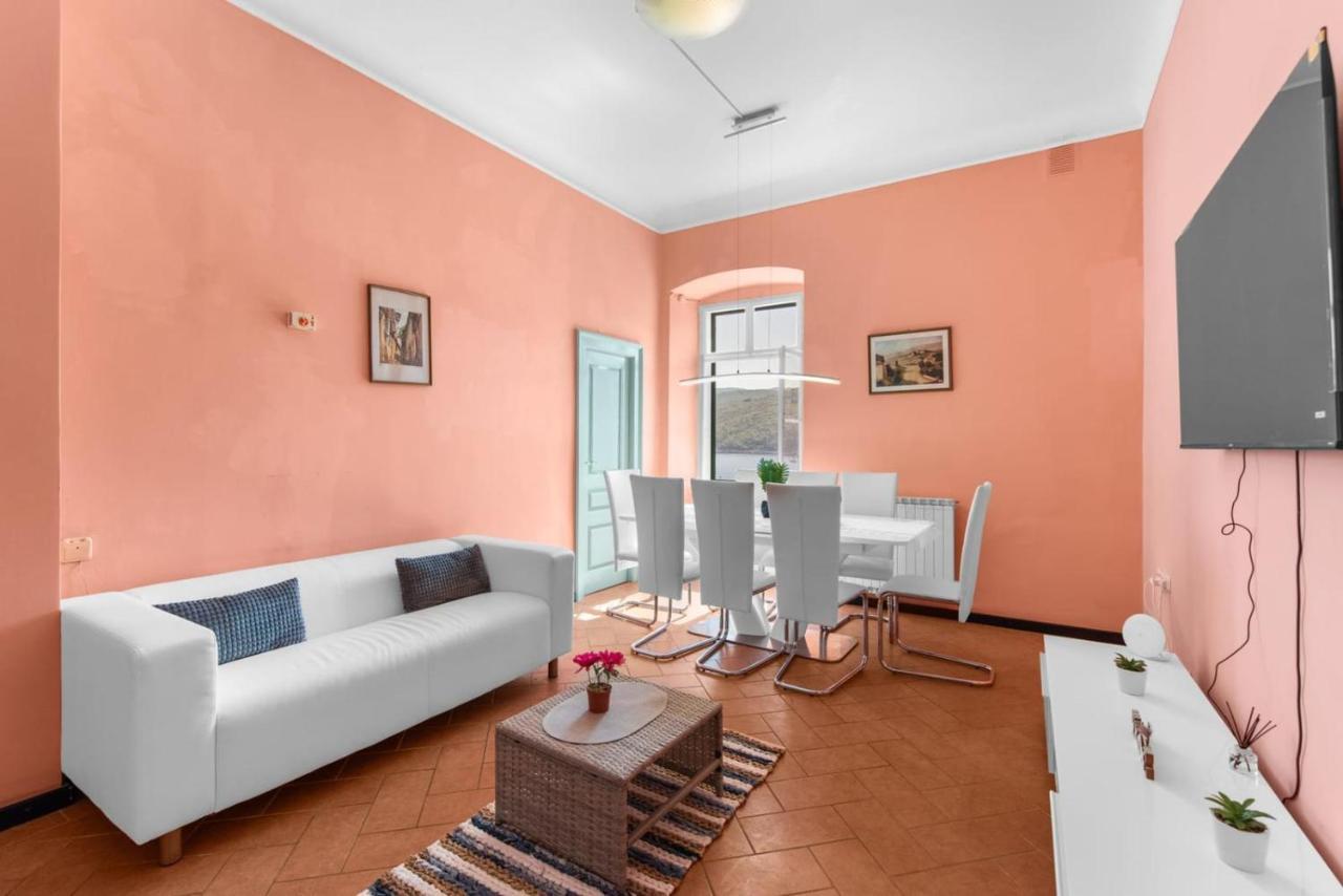Apartmani Ella ラバック エクステリア 写真